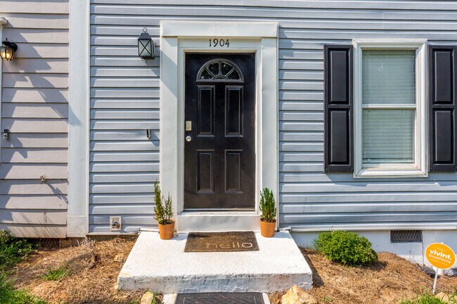 Front Door - 1904 Shenandoah Valley Ln SE