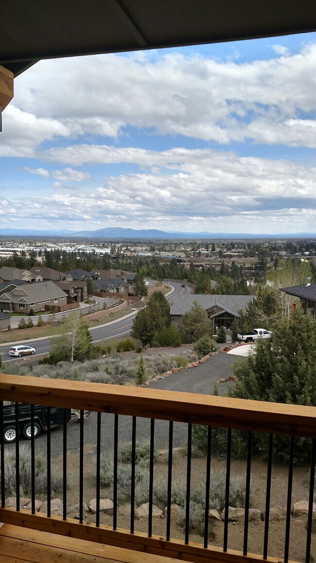 Foto del edificio - 2556 NW Awbrey Point Cir