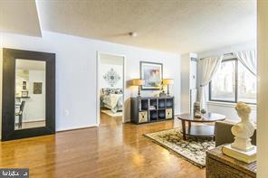 Foto del edificio - 2111 Wisconsin Ave NW