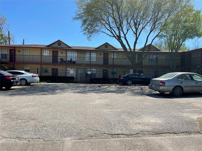 Building Photo - 4710 Airport Blvd