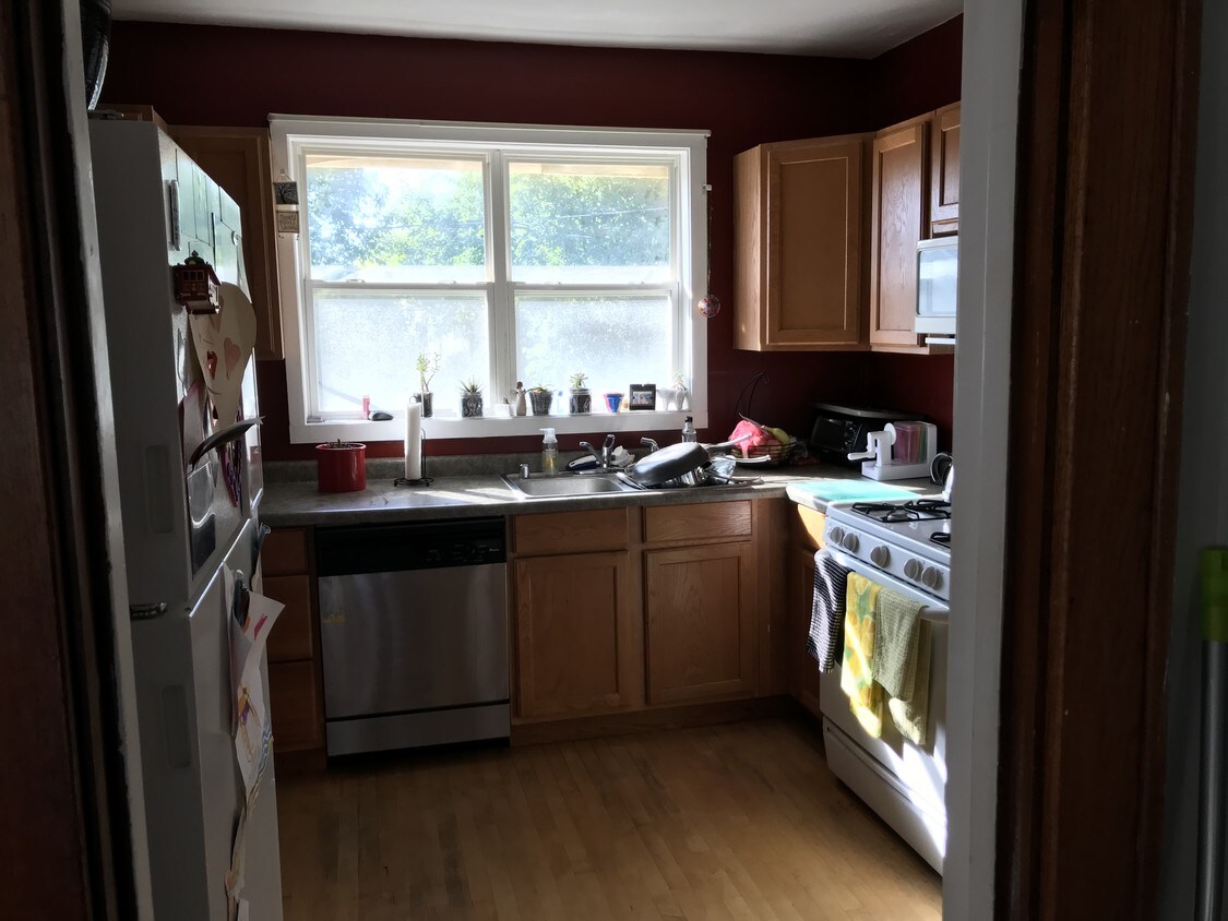 Cocina - 5727 W Wells St
