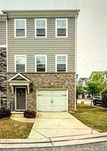 Building Photo - 900 Society Cir