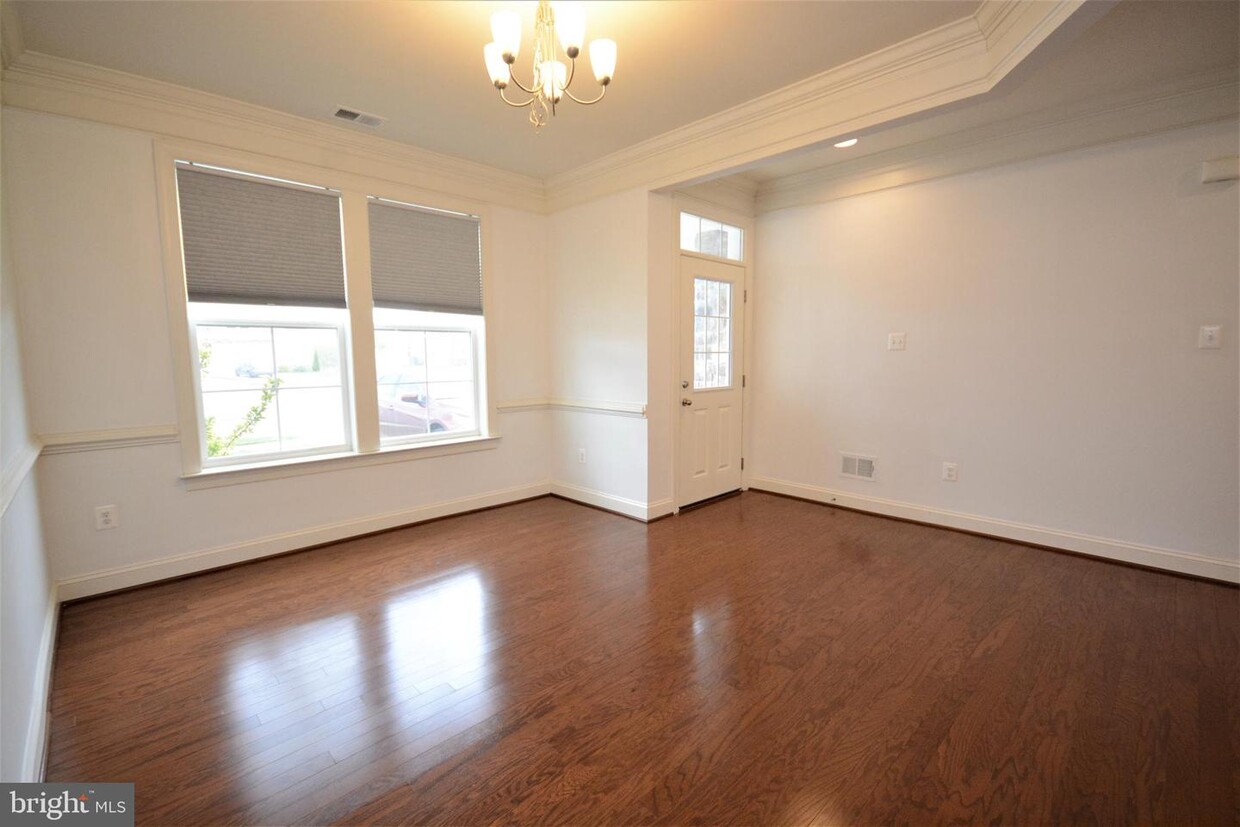Primary Photo - 20234 Huntington Ct