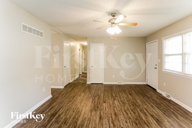 Foto del edificio - 815 Rowell St