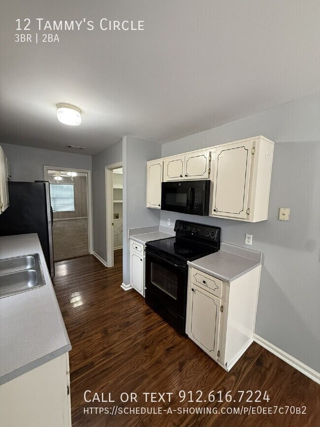 Foto del edificio - 12 Tammy's Cir