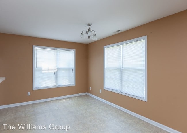 Building Photo - 4 br, 2 bath House - 1936 Yellowbrick Rd.