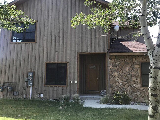 Building Photo - 115 Mulligan Ln