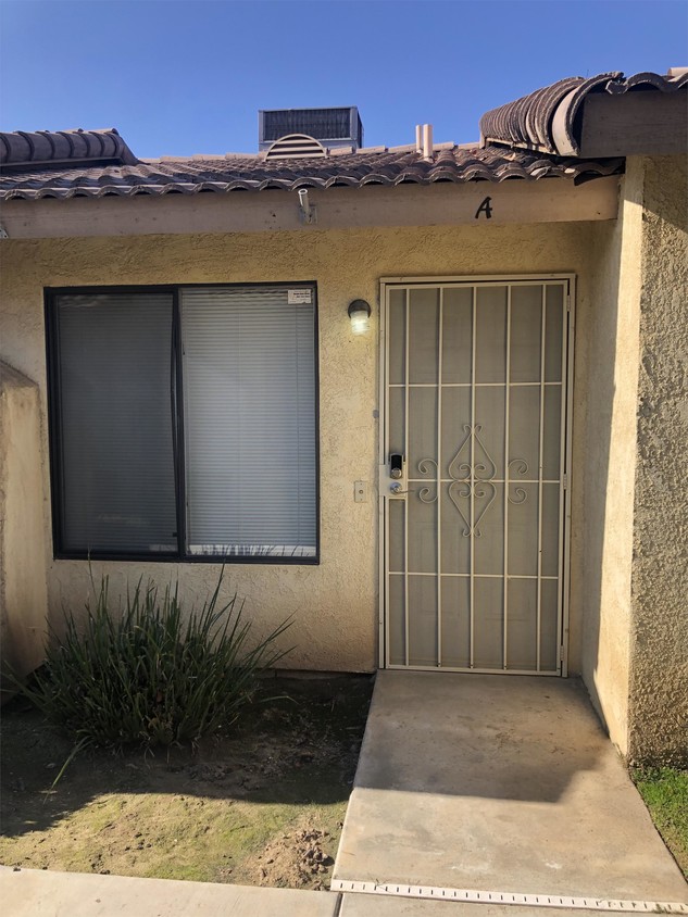Foto principal - 8706 Lyn River Ct