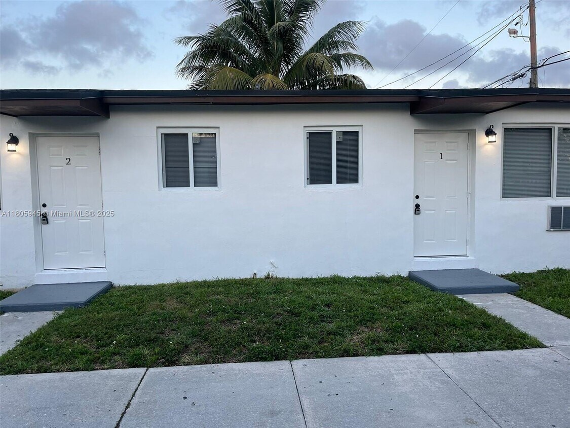 Foto principal - 1951 NW 31st St