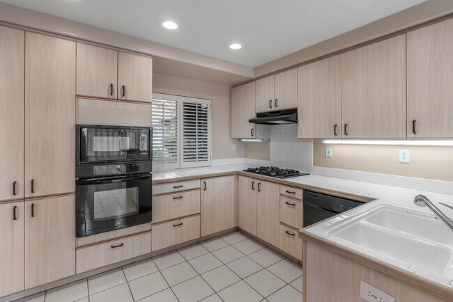 Building Photo - 29432 Port Royal Way