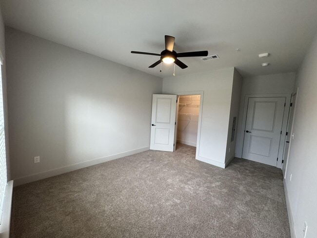 Interior Photo - The Crest at South Point