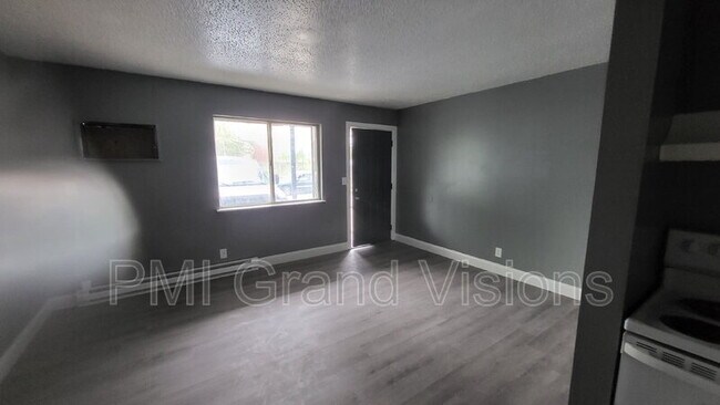 Foto del edificio - 1343 N Gulick Ave