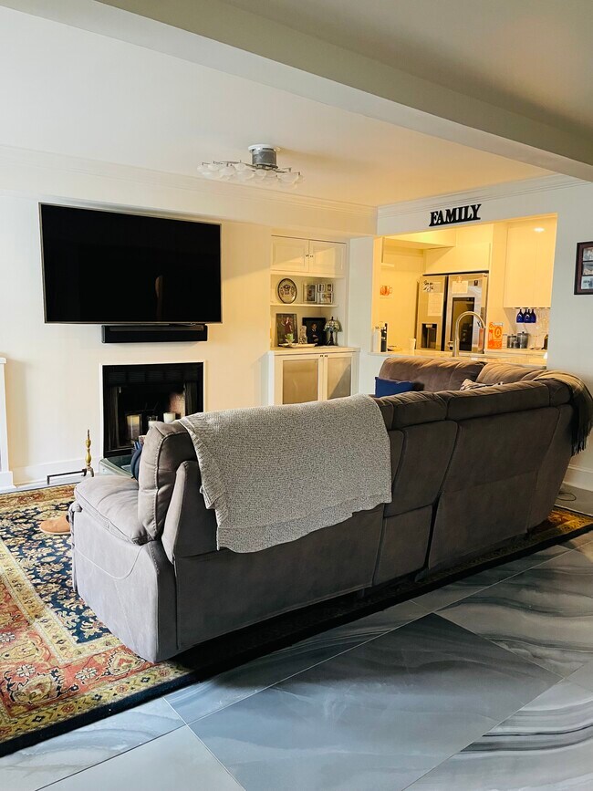 Living room - 2118 O St NW