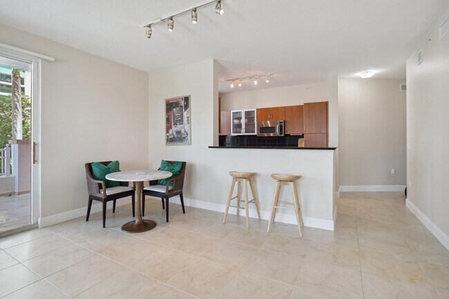 Foto del edificio - 806 E Windward Way