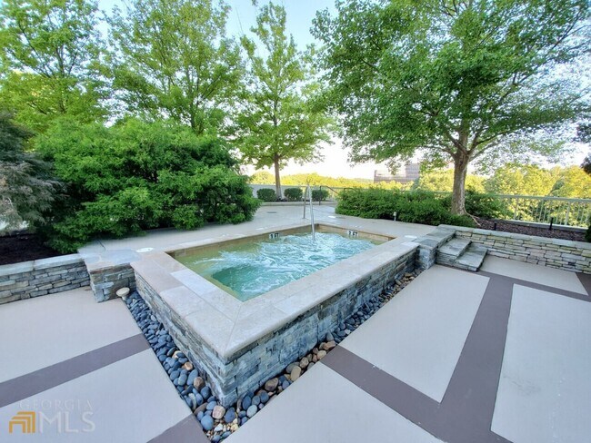 Foto del edificio - 3300 Windy Ridge Pkwy SE