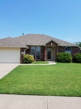 Building Photo - 2839 Chelsea Dr