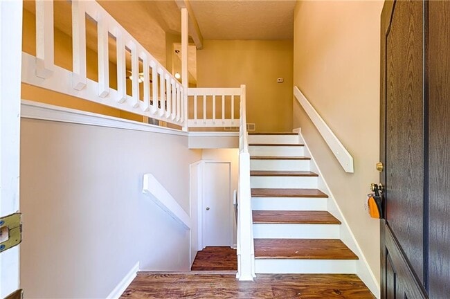 Building Photo - 4161 W Pointe Dr NW