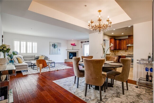 Foto del edificio - 4733 Elmwood Ave
