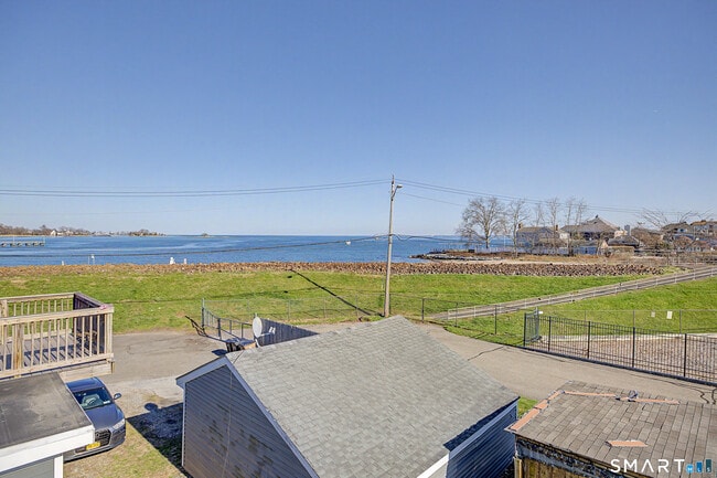 Building Photo - 85 Iroquois Rd