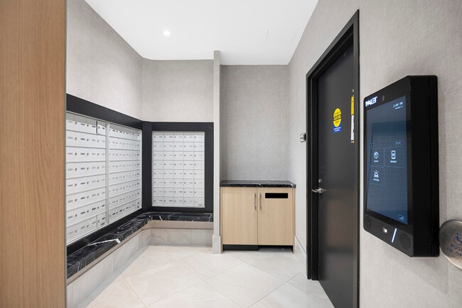 Building Photo - Oakhill Rentals