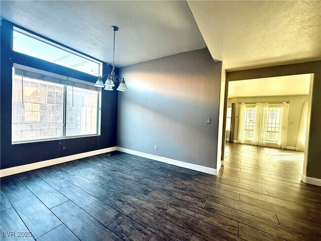 Building Photo - 3745 Bossa Nova Dr