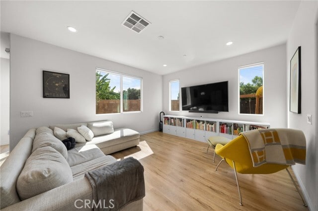 Foto del edificio - 15026 Olive Ln