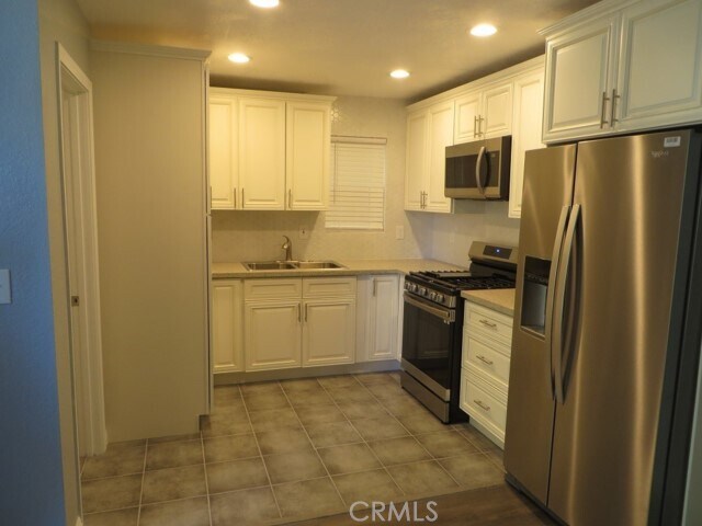 Building Photo - 8411 Meadowlark Ln