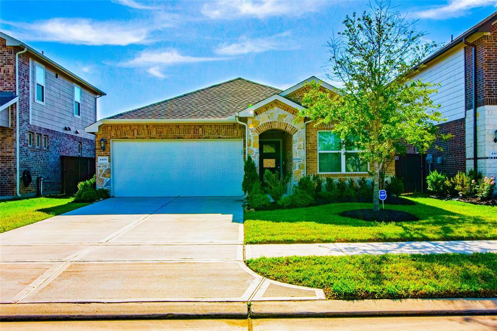 Foto principal - 4406 Upland Stream Ln