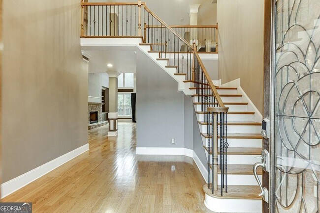 Building Photo - 940 Chateau Forest Rd