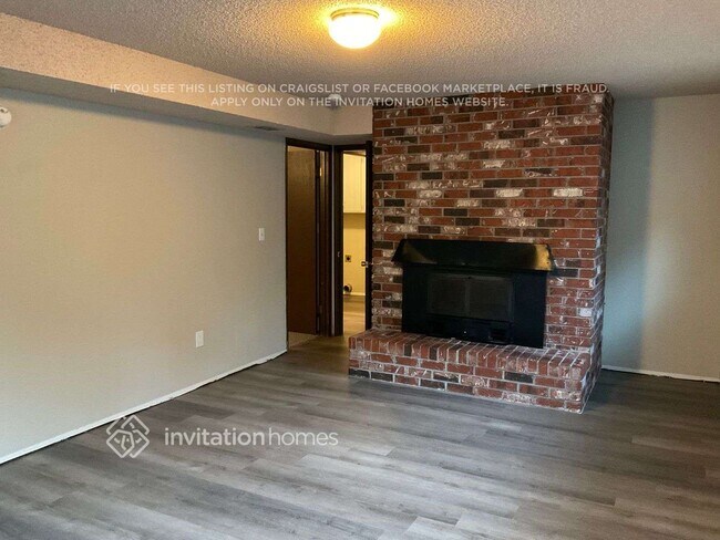 Foto del edificio - 12239 Oak Tree Pl SW