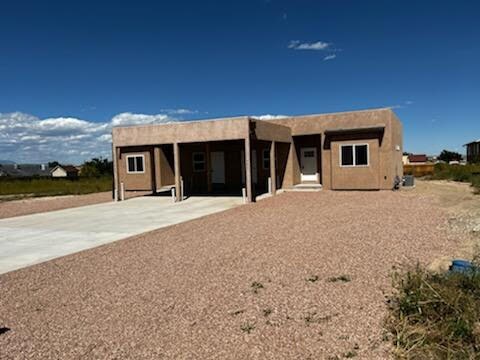 Building Photo - 689 E Clarion Dr