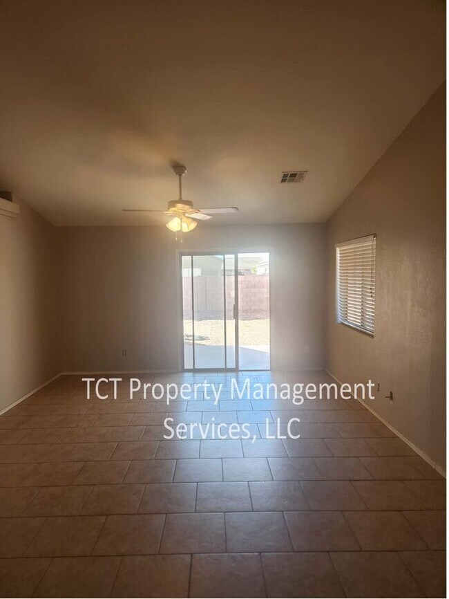 Foto del edificio - 4 Bedrooms,2 Bathrooms & 2 Car Garage in T...