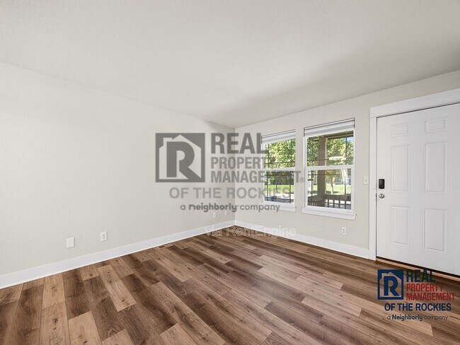 Foto del edificio - 632 Ebon Pica St