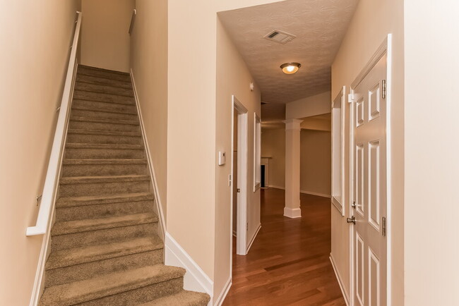 Foto del edificio - 6146 Allpoint Way