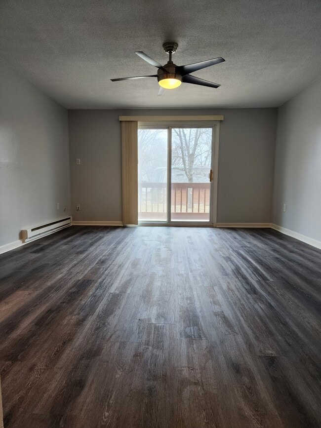 Building Photo - 4 Hazelwood Ave