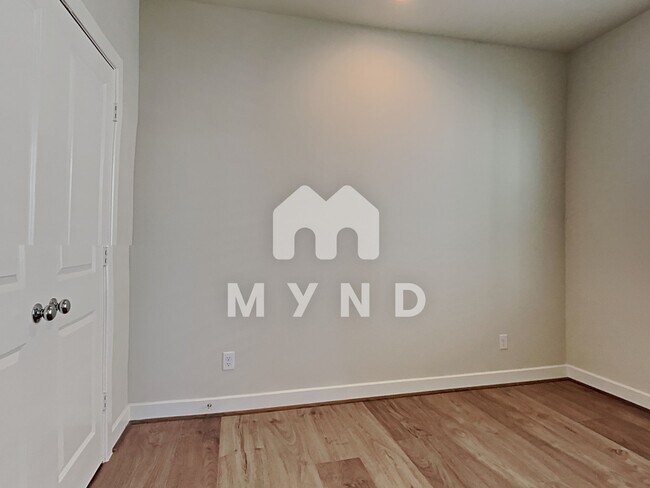 Building Photo - 6383 Paddington Bend Dr