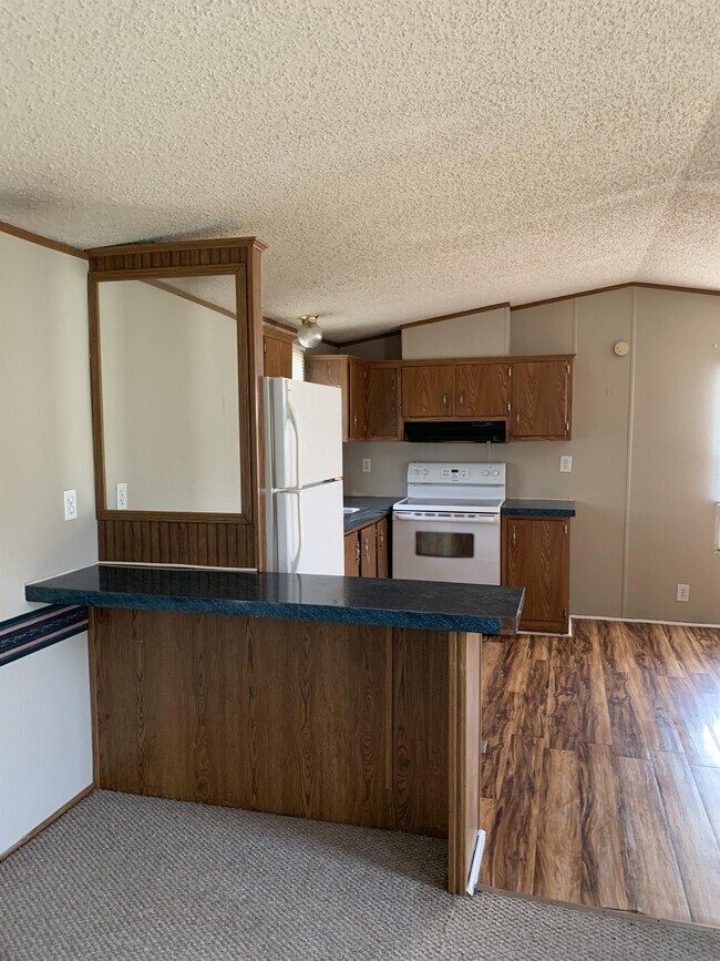 Building Photo - 310 Belew St