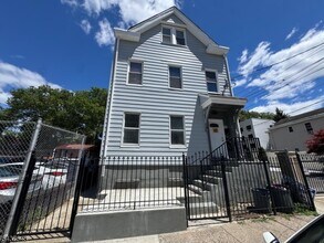 Building Photo - 441 Summer St