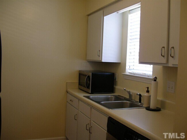 Foto del edificio - 1201 Huntington Park Drive