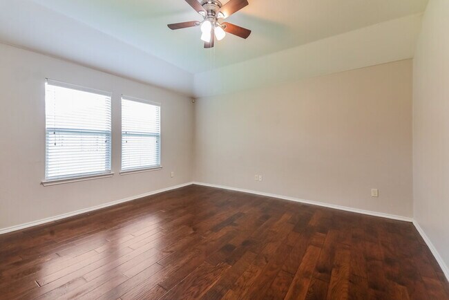 Foto del edificio - 2116 Meadow View Dr