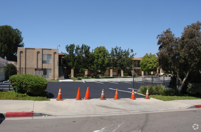 Building Photo - Sunny View Apartments