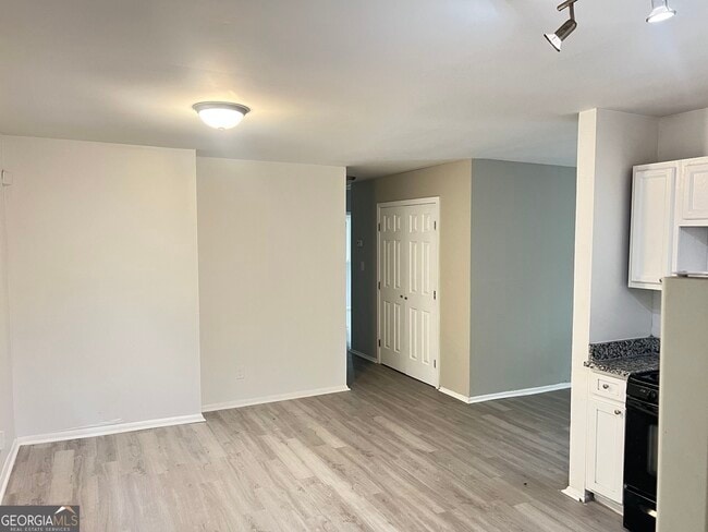Building Photo - 1259 Pineglen Dr