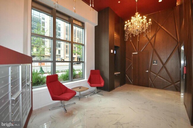 Foto del edificio - 460 New York Ave NW