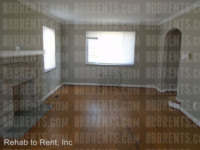 Building Photo - 3 br, 1.5 bath House - 5587 Surrey Avenue,
