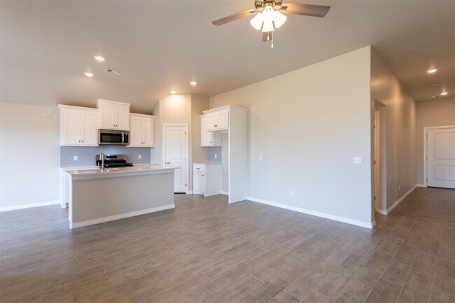 Foto del edificio - 8401 NW 162nd St