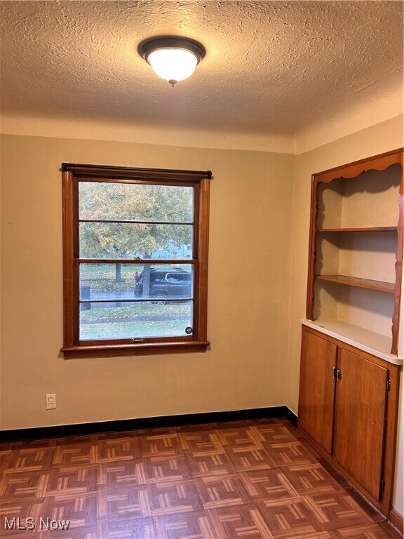 Foto del edificio - 5656 Shawnee Rd