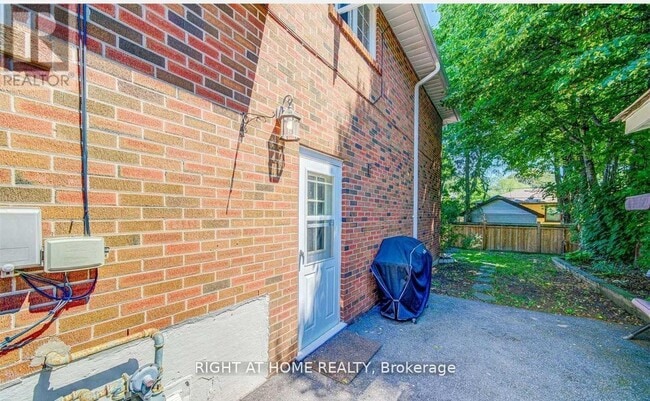 Building Photo - 107 Sherwood Forest Dr