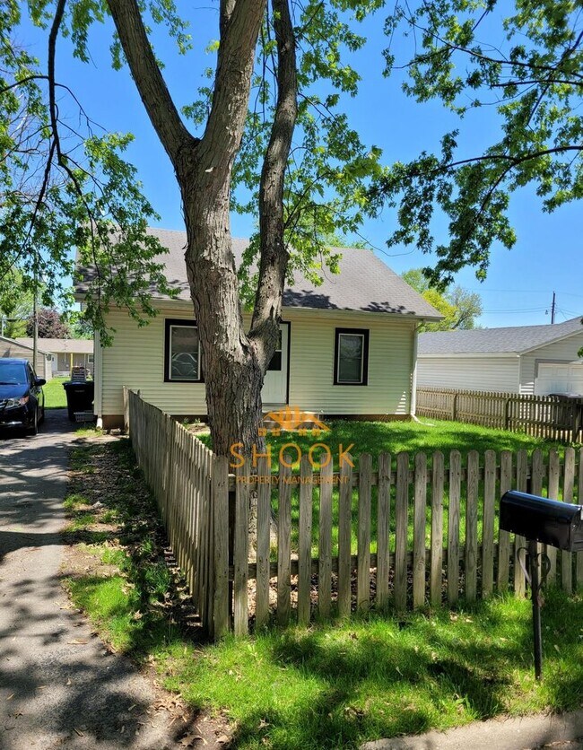 Foto del edificio - COZY AND UPDATED HOUSE IN GREAT NEIGHBORHOOD