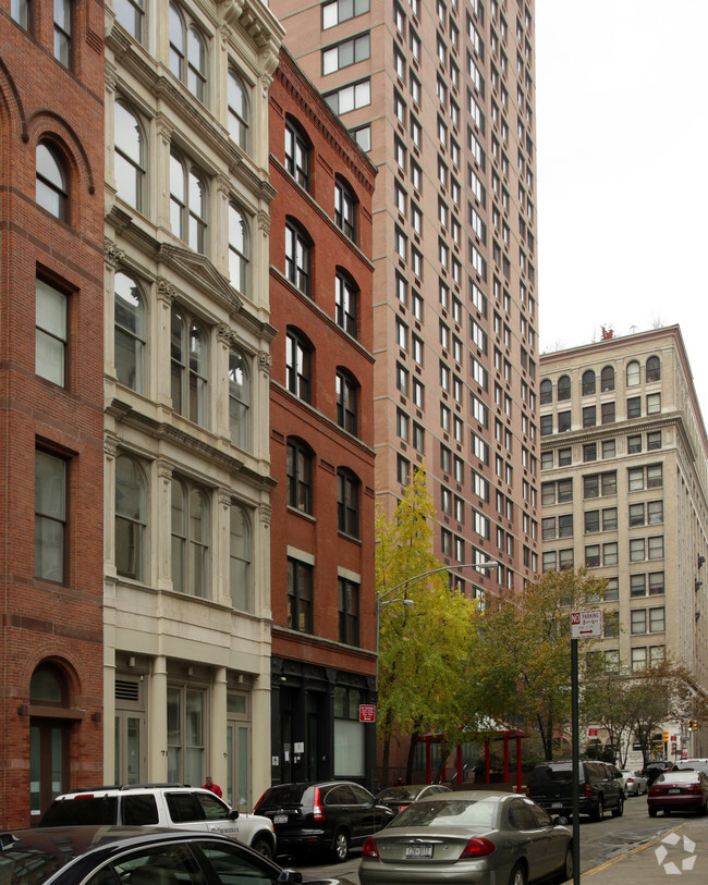 Primary Photo - 77 White St