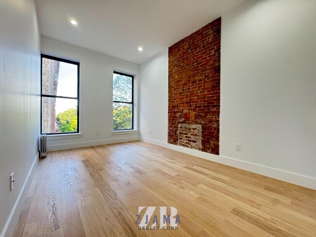 Building Photo - 1047 Bedford Ave